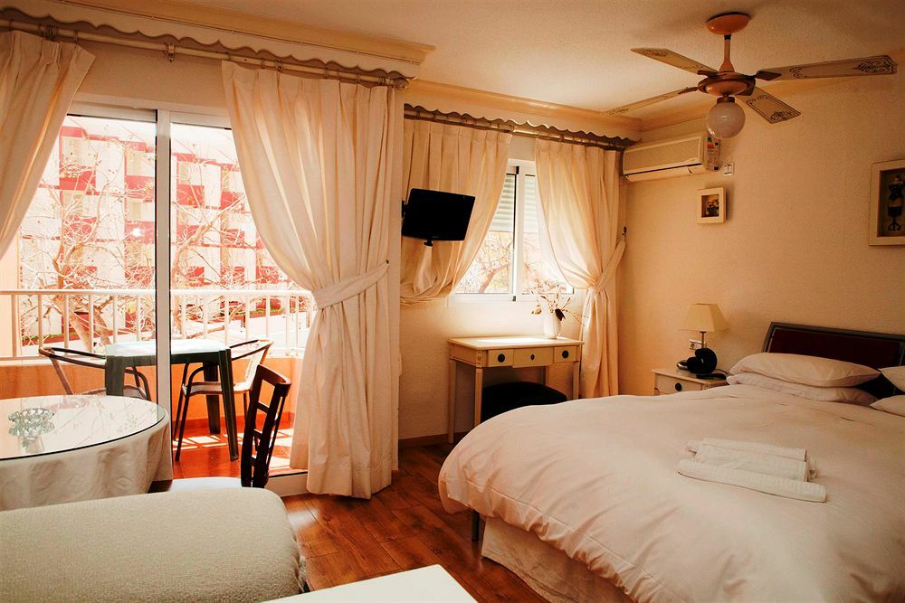 Palm Beach Club Apartamentos Carihuela Torremolinos Bagian luar foto