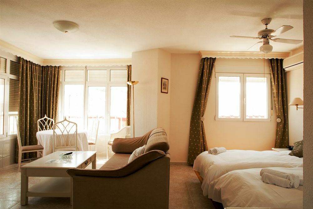 Palm Beach Club Apartamentos Carihuela Torremolinos Bagian luar foto